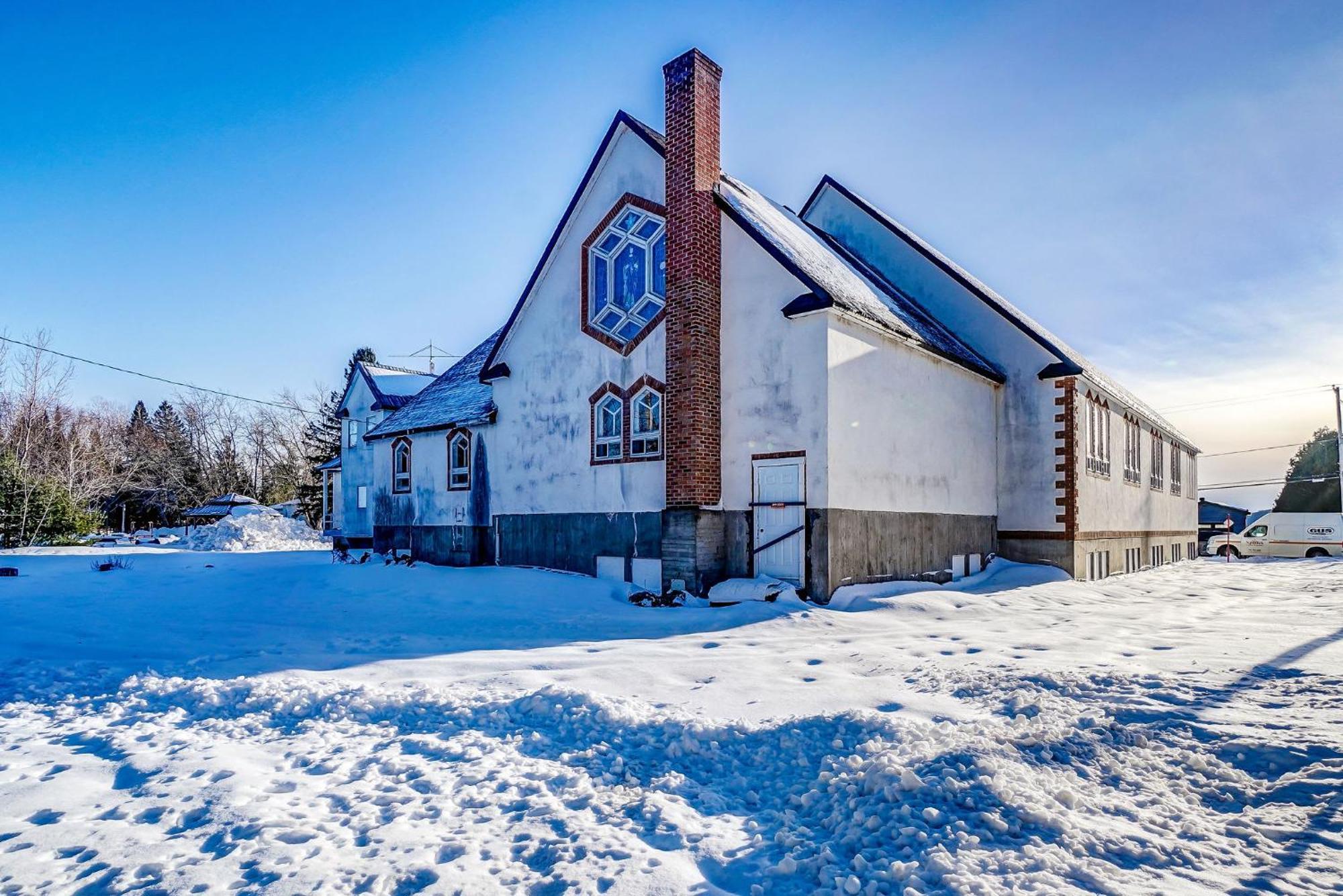Your Cozy Cabin Retreat Saint-Remi-d'Amherst Exterior photo